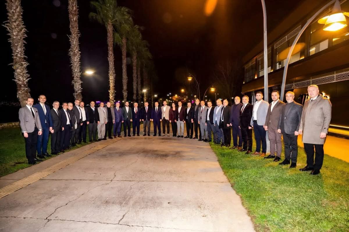 AK PARTİ VE MİLLİYETÇİ HAREKET PARTİSİ İL VE İLÇE BAŞKANLARI BİR ARAYA GELDİ