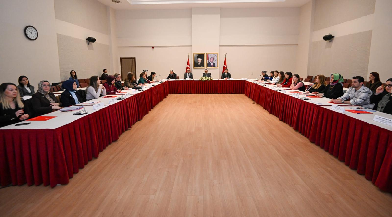 Kadına Yönelik Şiddetle Mücadele İl Eylem Planı Hazırlık Çalıştayı, Vali Aktaş  Başkanlığında Gerçekleşti