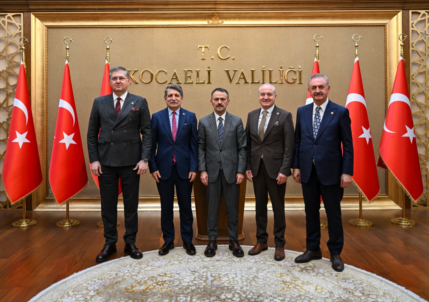 CHP Kocaeli Milletvekilleri Çiler, Kanko ve Yıldızlı ile Kocaeli İl Başkanı Arcan, Vali Aktaş'ı  Ziyaret Etti