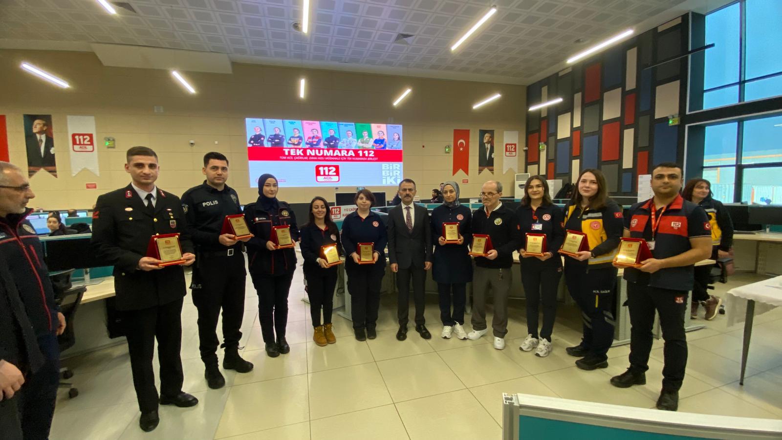 Kocaeli 112 Acil Çağrı Hizmetleri İl Koordinasyon Komisyonu Toplantısı Vali Aktaş  Başkanlığında Gerçekleşti