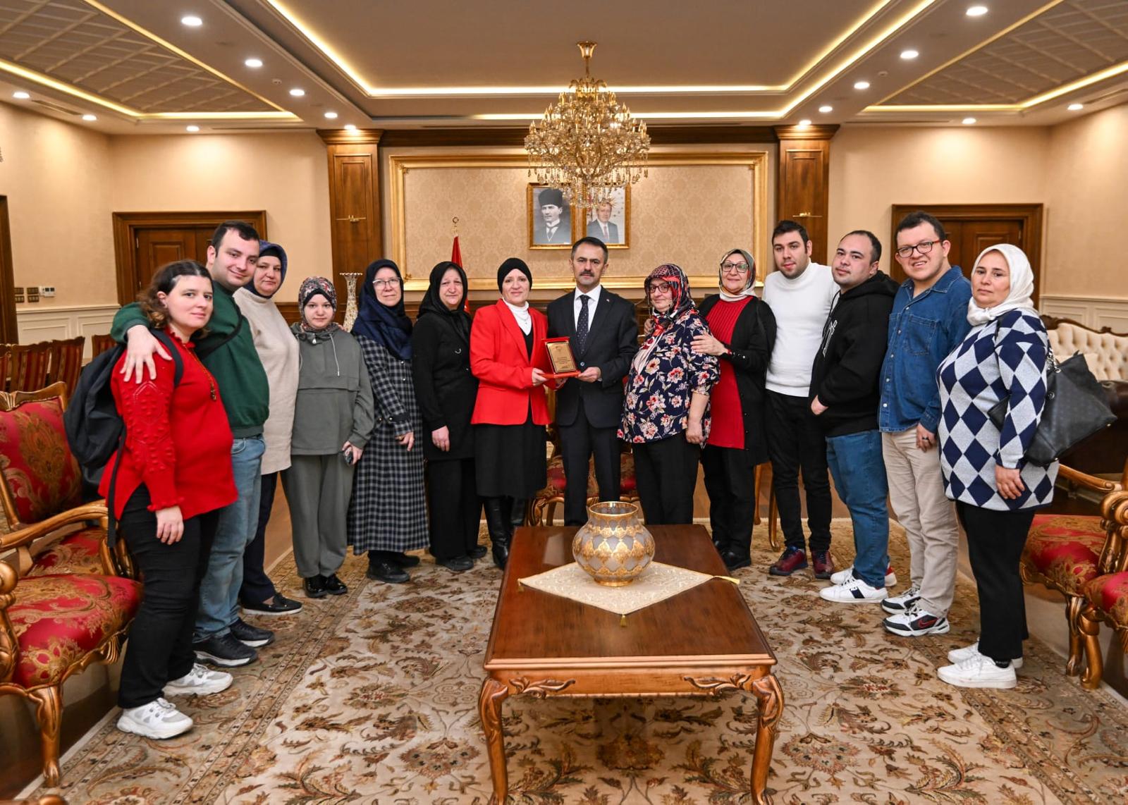 Tüm Engellileri Birleştirme Derneği İzmit Şubesi ve Kocaeli Özel Gereksinimli Bireyler ve  Aileler Derneği’nden Vali Aktaş’a Ziyaret