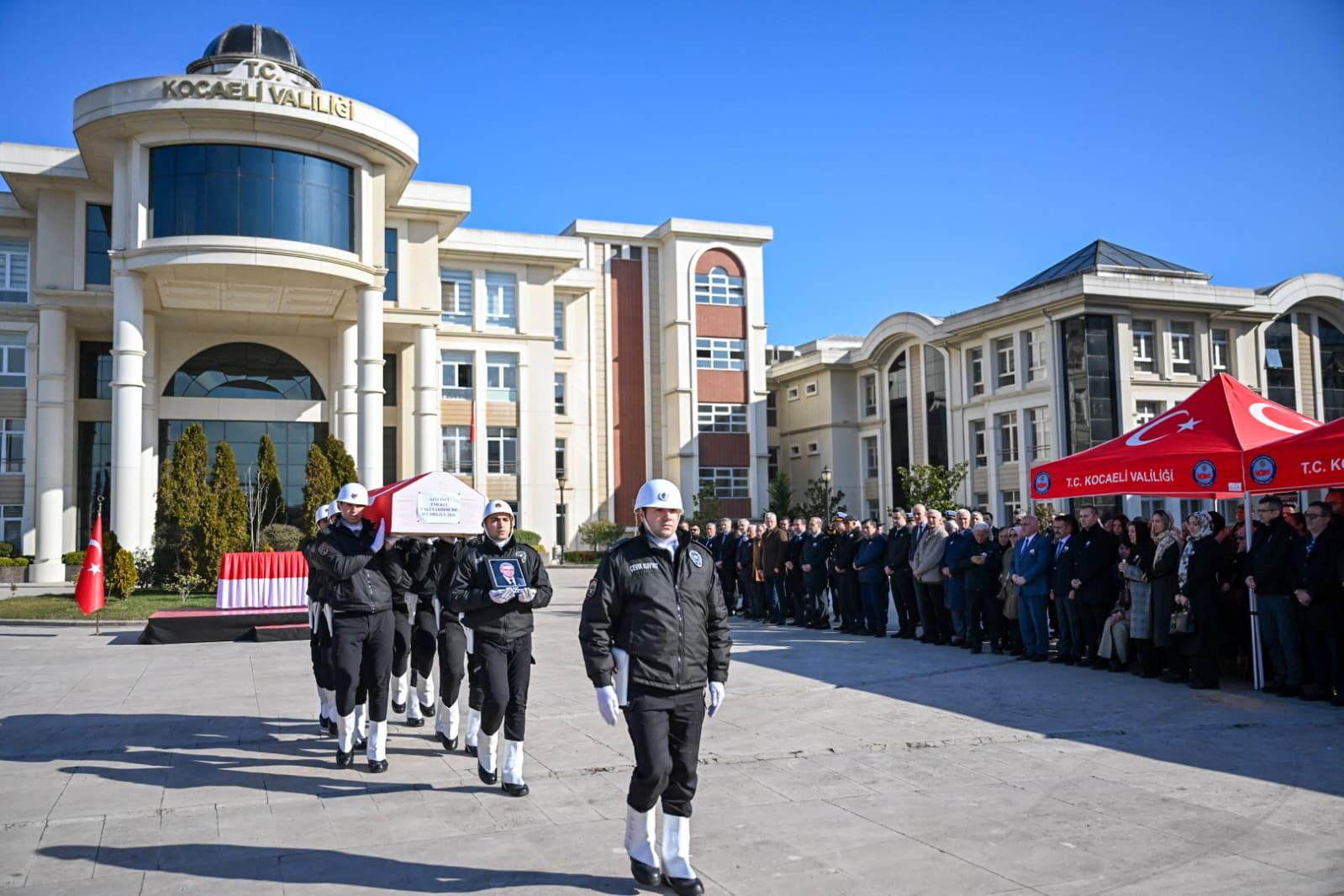 Emekli Vali Yardımcısı Aziz İnci İçin Kocaeli Valiliğinde Resmi Tören Düzenlendi