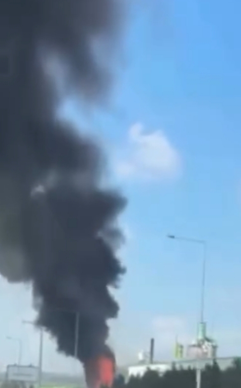 Yıldız Demir Çelik Haddehane Yapılması  Planlanan Alanın Yanında Fabrikada Korkutan Yangın