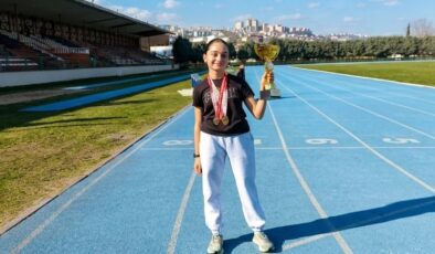 ÇINAR AKADEMİ’NİN YILDIZI PARLIYOR: ALYA TÜRKİYE ÜÇÜNCÜSÜ!