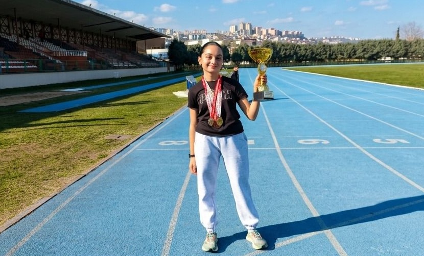 ÇINAR AKADEMİ’NİN YILDIZI PARLIYOR: ALYA TÜRKİYE ÜÇÜNCÜSÜ!