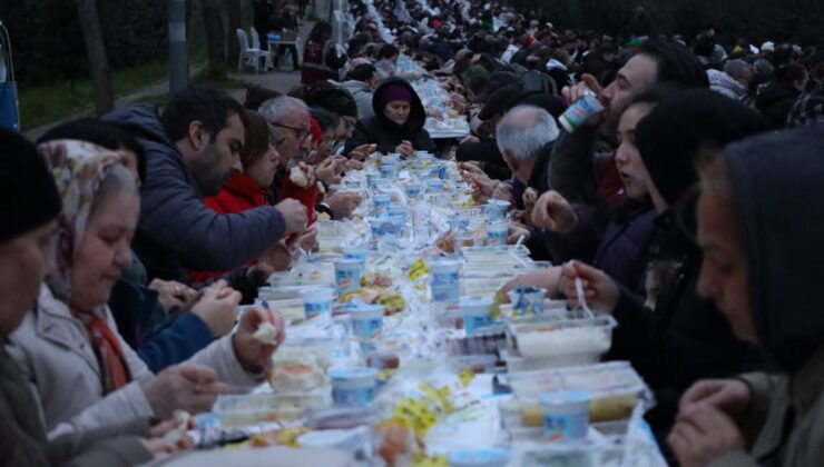 Fatma Başkan, Akarca’da yüzlerce vatandaşlarla aynı sofrada buluştu
