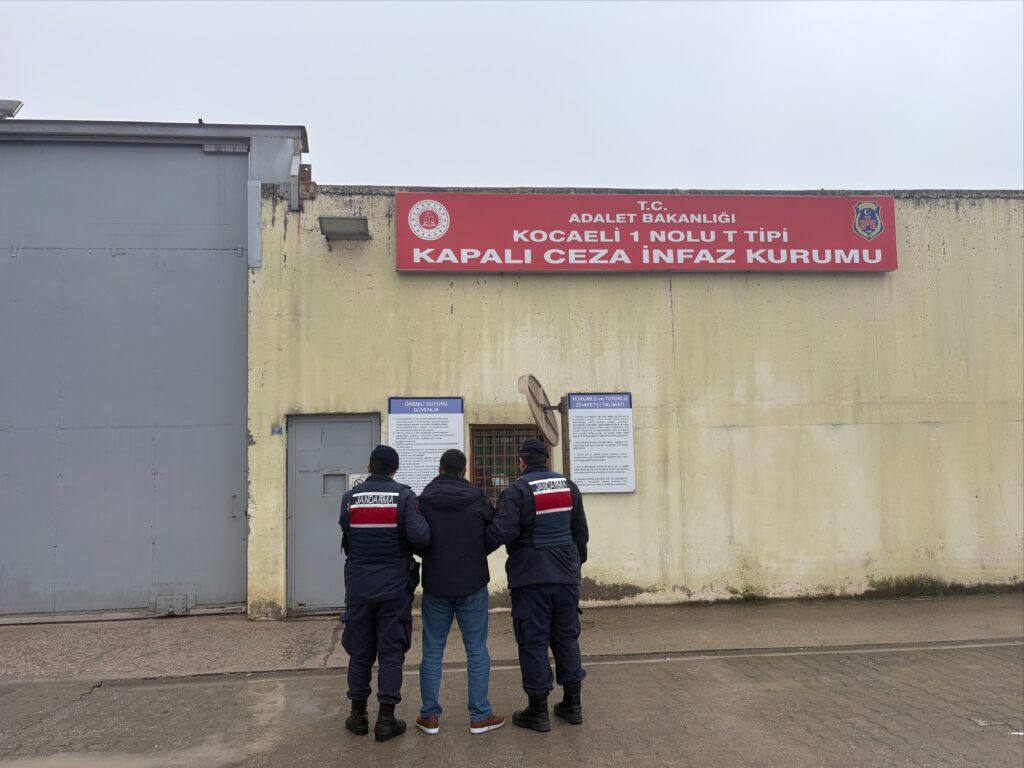 Kocaeli'de FETÖ Firarisine Jandarma Operasyonu