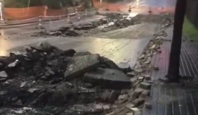 BÜYÜKŞEHİR SAHADA SORUN YOK DEMEYE KALMADAN, GEBZE YENİ MAHALLEDE YOL ÇÖKTÜ