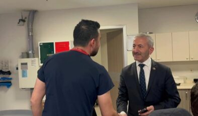 İzmit Belediyesi Chp Meclis Üyeleri, Sağlık Çalışanlarına 14 Mart Tıp Bayramı Ziyaretinde Bulundu