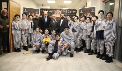 Başkan Yardımcısı Hülür’den İzmit’in Yeni Sanat Sahnesine Tam Destek