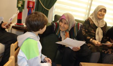 İzmit’te Gönül Köprüsü: Minik Eller, Asırlık Çınarlarla Buluştu