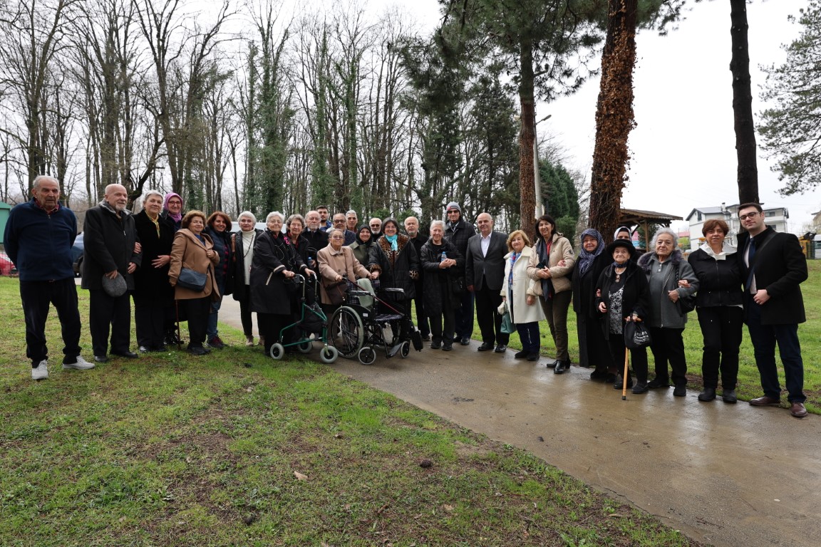 Kartepe’de Vefa Sofrası: Huzurevi Dostları Gönül Birliğinde Buluştu