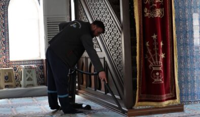 Kartepe’de Camilerde Bayram Mesaisi