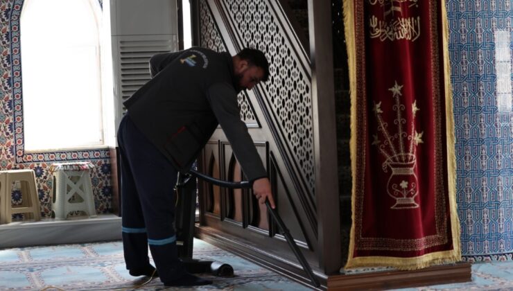 Kartepe’de Camilerde Bayram Mesaisi