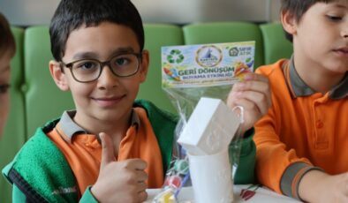 KARTEPE’DE GELECEĞİN ÇEVRECİLERİ İŞ BAŞINDA: SIFIR ATIK GÜNÜ’NE ÖZEL ATÖLYE!