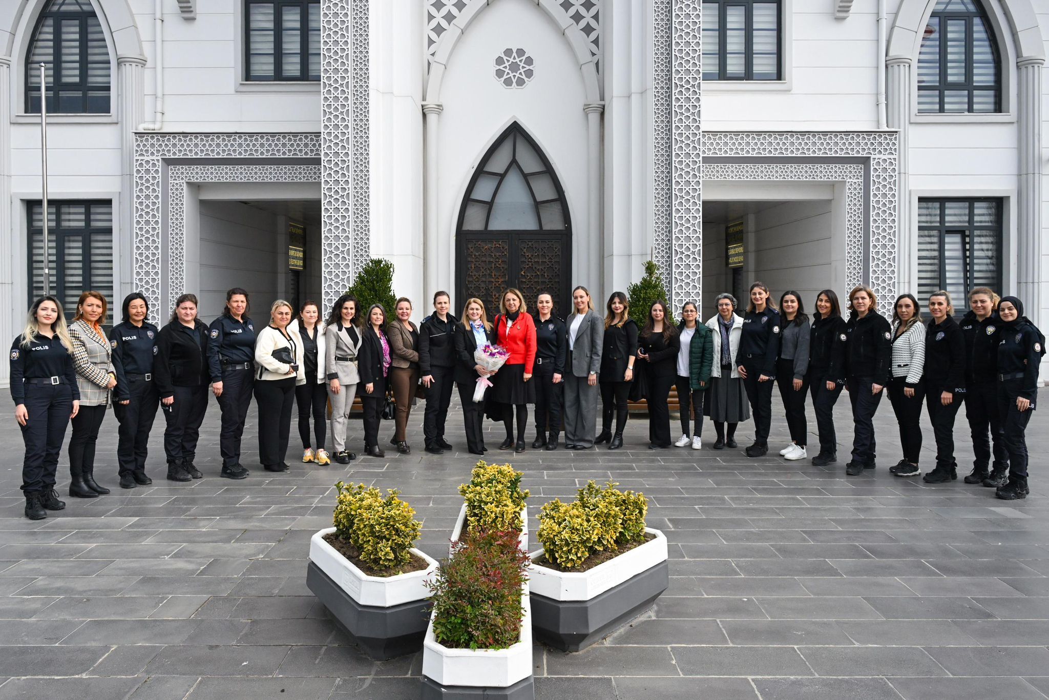 Kent Konseyi’nden Nöbetteki Polis ve Sağlık Çalışanlarına Ramazan Ziyaretleri