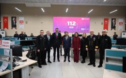 İçişleri Bakan Yardımcısı Ali Çelik ve Vali İlhami Aktaş, Ramazan Bayramı mesaisine 112 Acil Çağrı Merkezi personeliyle bayramlaşarak başladı.