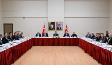 Kocaeli’de Orman Yangınlarına Karşı Topyekûn Hazırlık: Vali Aktaş Başkanlığında Kritik Toplantı