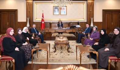 Kocaeli’de Dünya Gururu: Katar’dan İkincilikle Dönen Öğrencilere Vali Aktaş’tan Tebrik