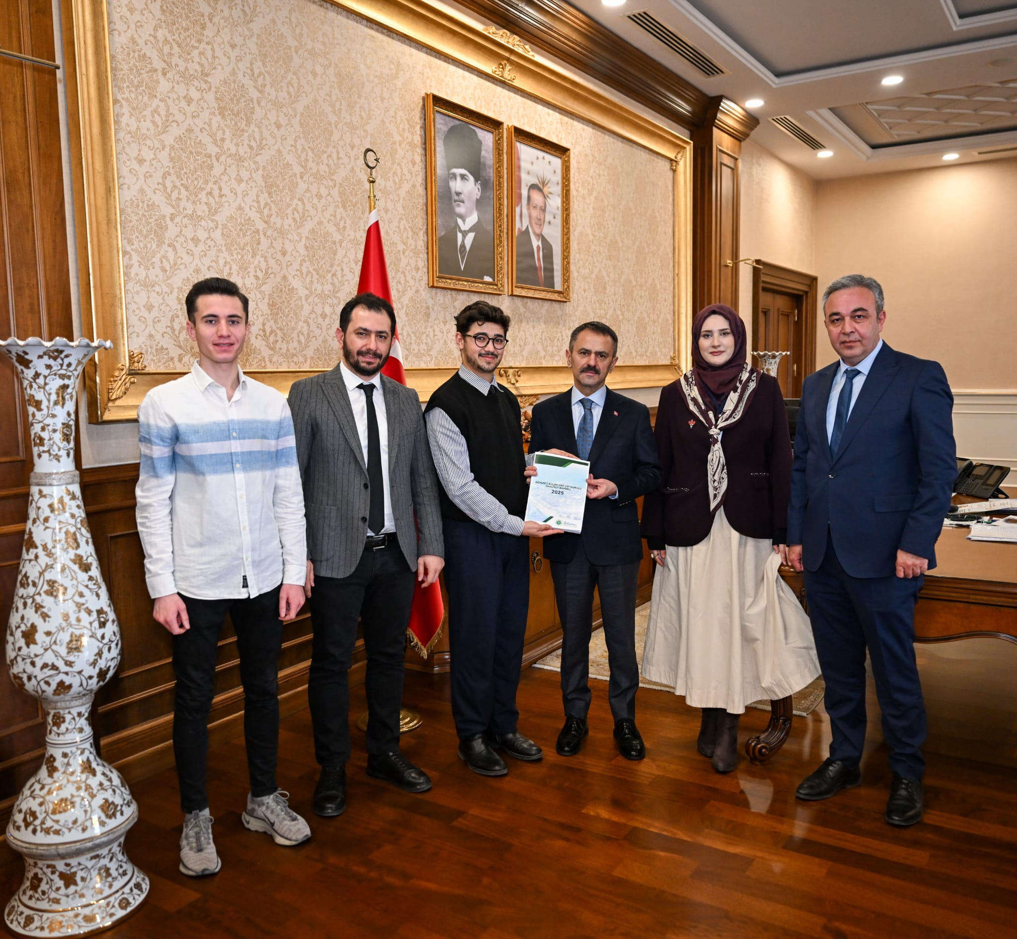 Kocaeli Üniversitesi Öğrenci Kulübü Üst Kurulundan Vali Aktaş’a Ziyaret