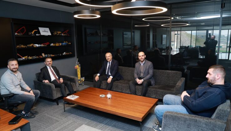 Vali Aktaş’tan Güzide Gebzespor Kulübü’ne Ziyaret