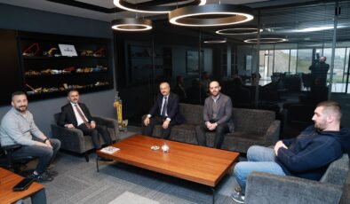 Vali Aktaş’tan Güzide Gebzespor’a Ziyaret: Sporun Geleceği İstişare Edildi
