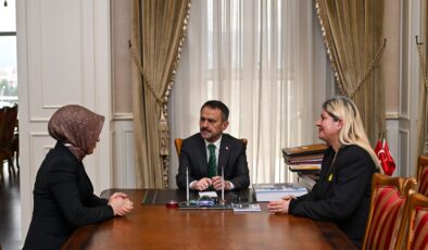 Gölcük Otizm Derneği’nden Vali Aktaş’a Anlamlı Ziyaret