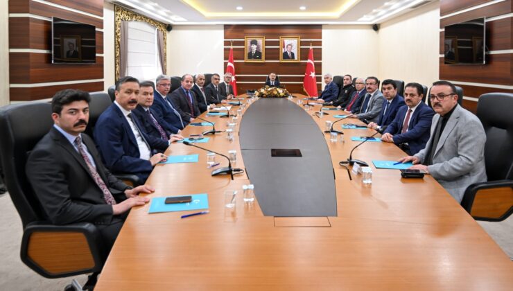 Kocaeli’de Okullar Mercek Altında: Vali Aktaş Başkanlığında Güvenlik Zirvesi