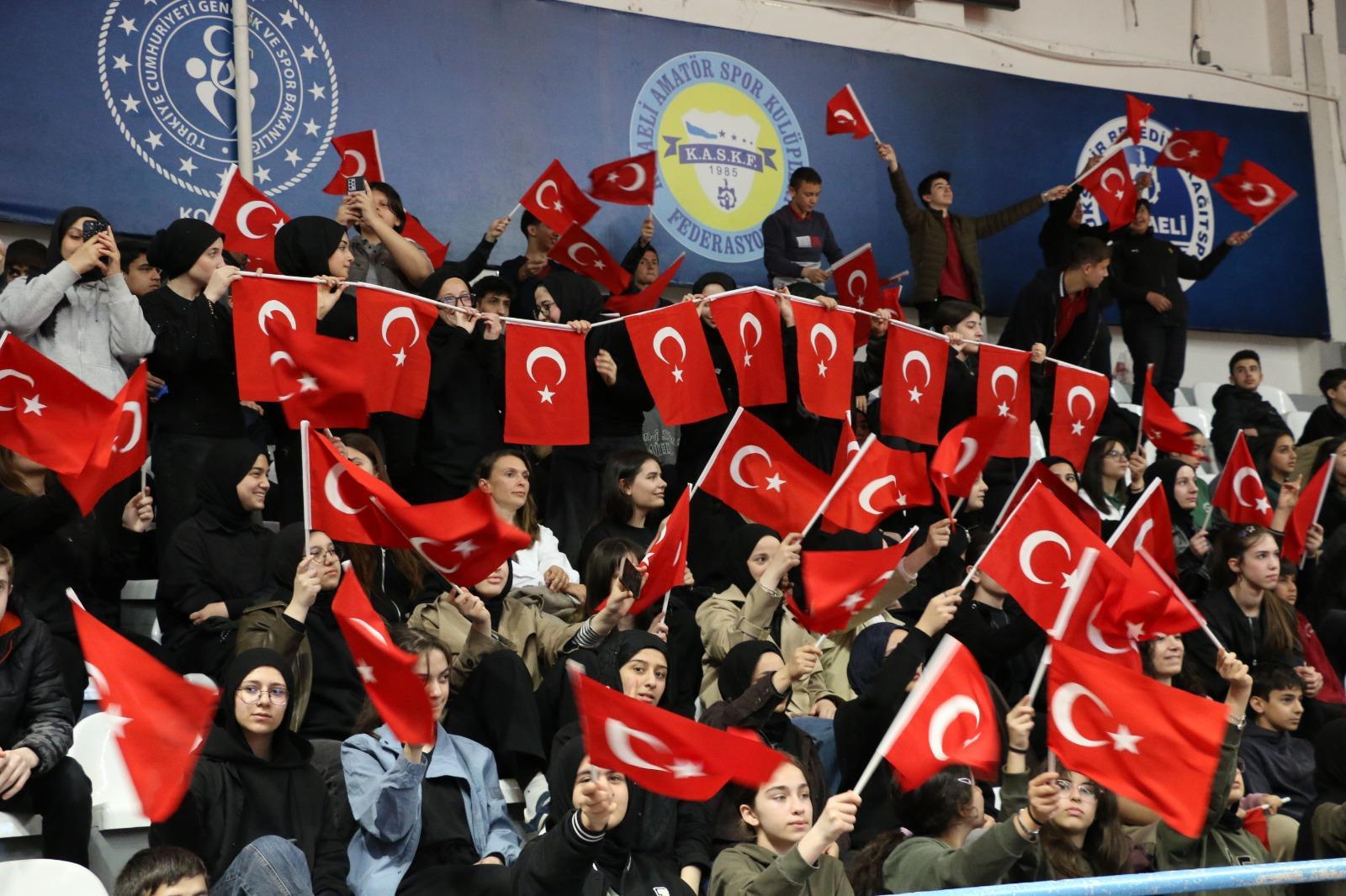 Kocaeli’de İmam Hatip Spor Oyunları Başladı: 1864 Genç Sahaya İniyor!