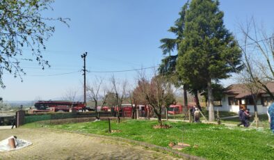 KARTEPE KETENCELER’DE KORKUTAN YANGIN! ŞÖMİNE BACASI ALEVLERE TESLİM ETTİ