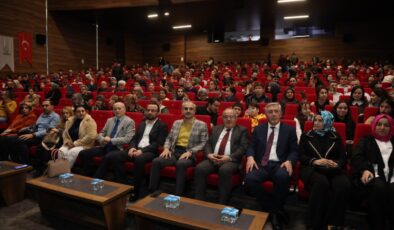 Çayırova’nın Altın Sesi Seçildi: İlk Yarışmanın Şampiyonu Elif Rana Aksoy!