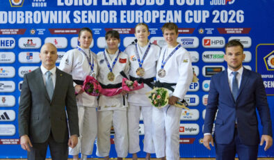 Kağıtspor Durdurulamıyor: Mavi-Beyazlılar Madalyaya Doydu!