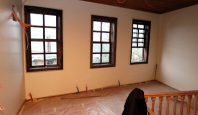 Gölcük Saraylı’da Tarihi Dönüşüm: Asırlık Yapının Restorasyonunda Sona Yaklaşıldı