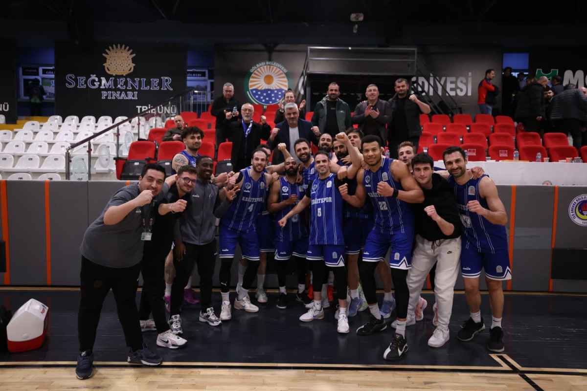 Pes etmeyenlerin ve şampiyonların kulübü Kağıtspor