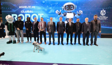 Robotlar Yarışıyor, Futbolcular Maç Yapıyor: KODELİG’26 Başladı