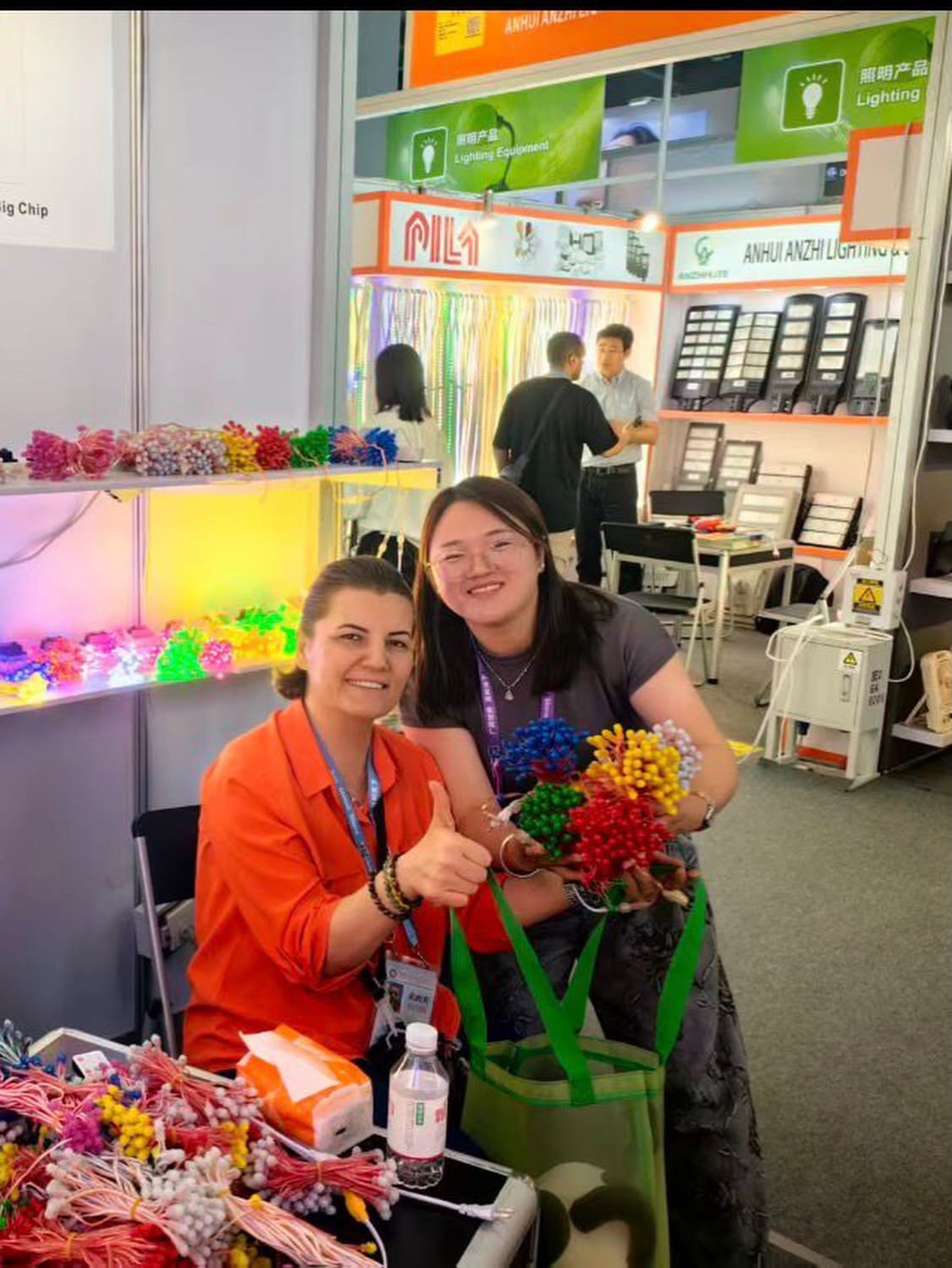 İzmit Belediye Başkanı Fatma Kaplan Hürriyet’ten “Işınlanma” Göndermeli Tepki: “Aynı Anda İki Kıta’da Nasıl Olabilirim?”