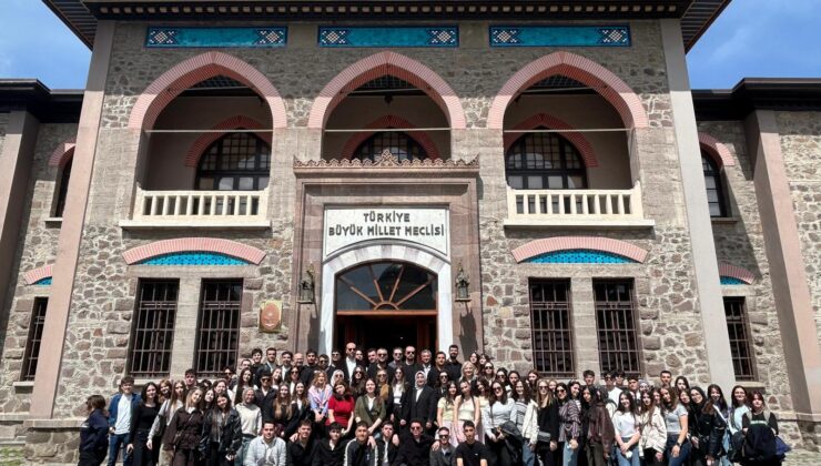 Çınar Akademi Öğrencileri Ankara’da Hedef Büyüttü: 190 Öğrenciye Vizyon Gezisi