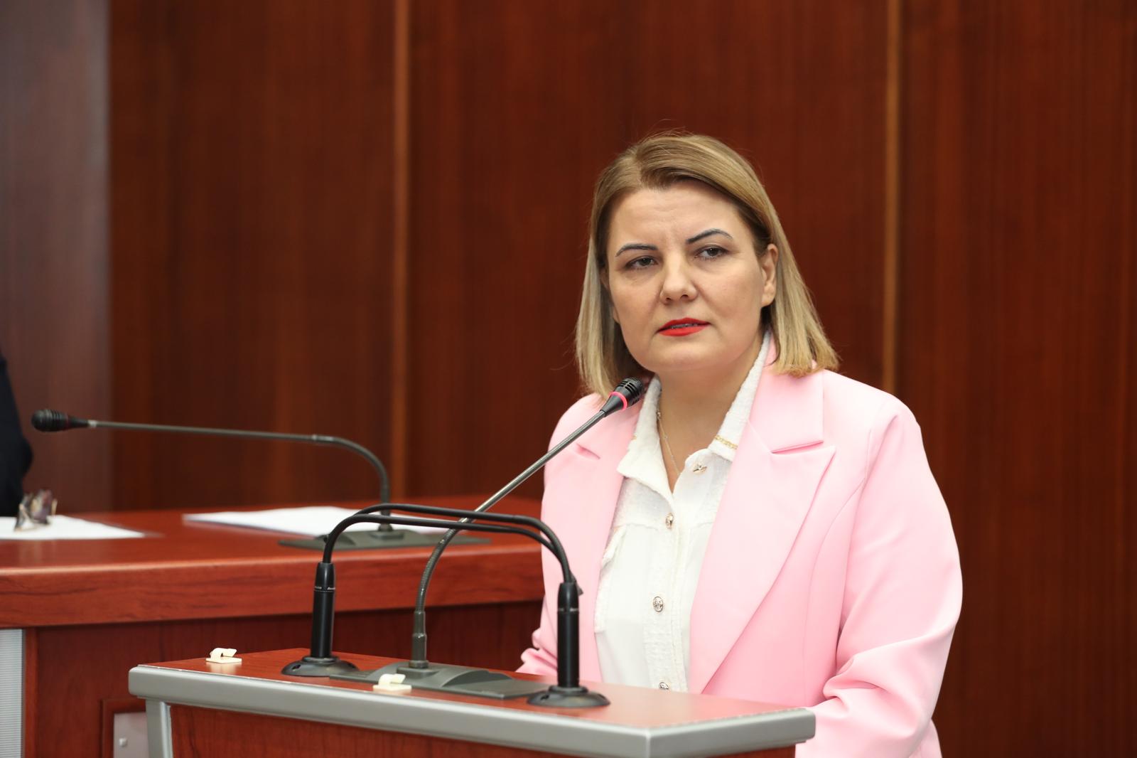 İZMİT’TE ÖZ GÜÇ DÖNEMİ: FATMA BAŞKAN “AZ PARA ÇOK İŞ” DİYEREK DUYURDU!