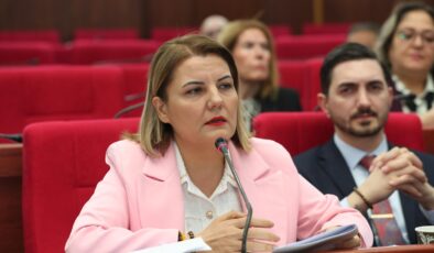 İzmit’te Eğitimde Fırsat Eşitliği: Fatma Kaplan Hürriyet Çınar Akademi’nin Başarısını Paylaştı