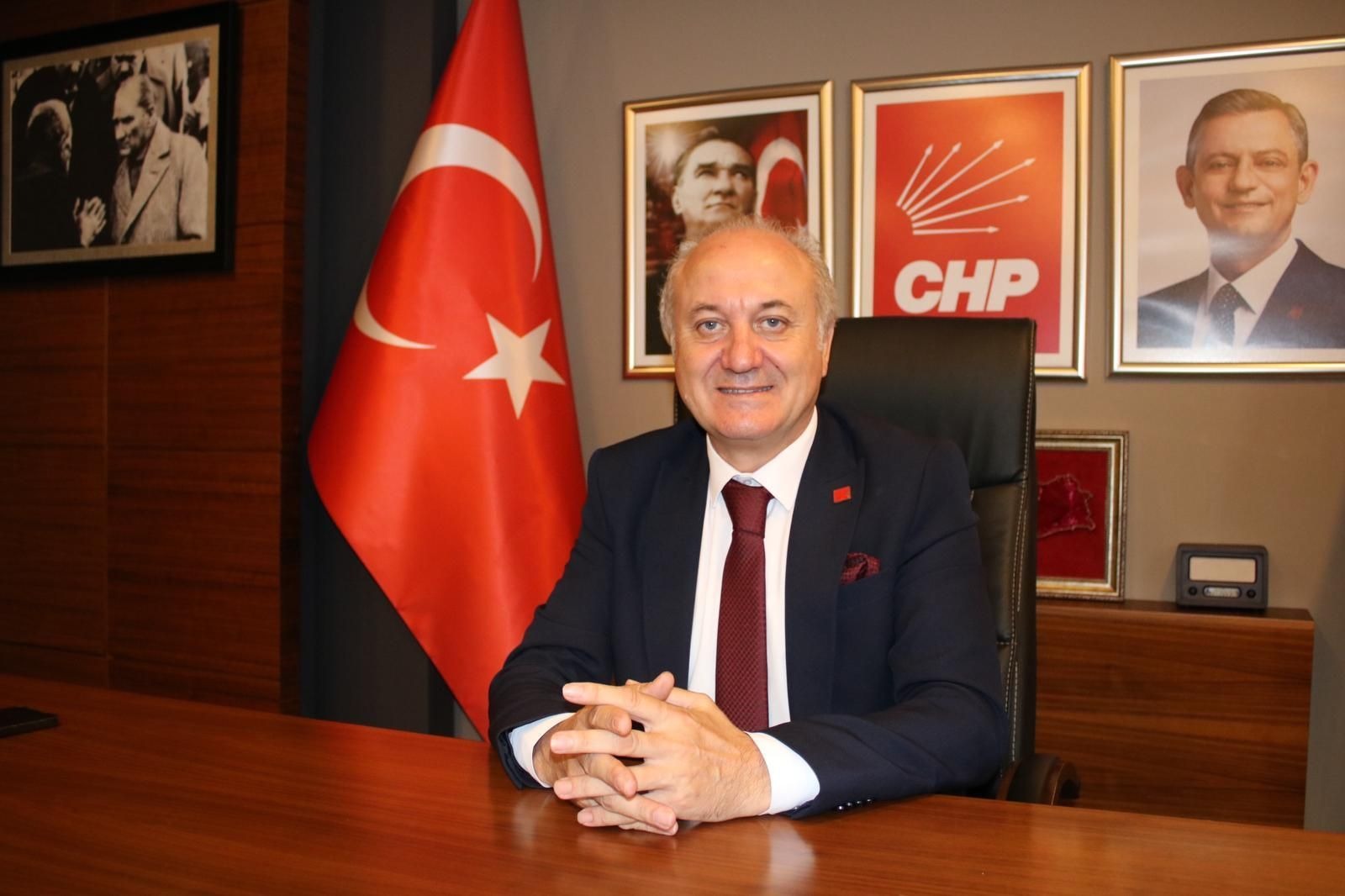 CHP Kocaeli İl Başkanı Erdem Arcan’dan 23 Nisan Tepkisi: “Milyonluk Tanıtım Bütçelerine Atamızı Sığdıramadılar”