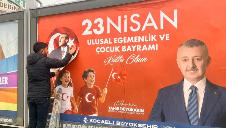 Atatürk’süz 23 Nisan Billboardlarına Tepki: CHP Derince Gençlik Kolları’ndan Müdahale
