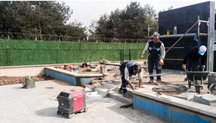 Büyükşehir Ekipleri Sahil Şeridinde Bakım ve Onarım Çalışmalarını Sürdürüyor.