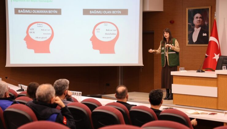 Kartepe’de Belediye Personeline “Kriz Yönetimi ve Bağımlılık” Eğitimi
