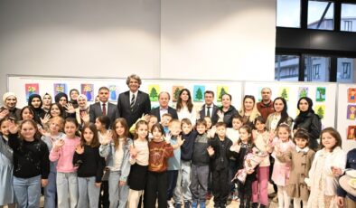 Kartepe’de Sanat Rüzgarı: Minik Ressamlardan Renk Cümbüşü!