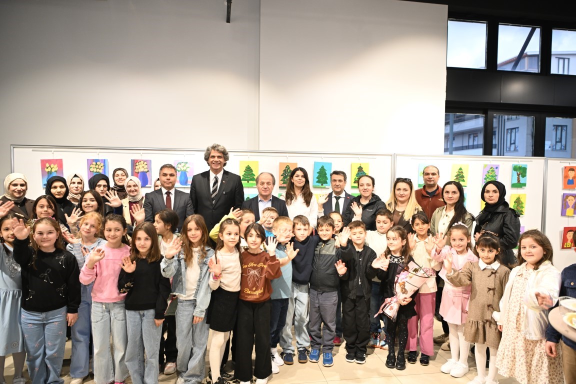 Kartepe’de Sanat Rüzgarı: Minik Ressamlardan Renk Cümbüşü!