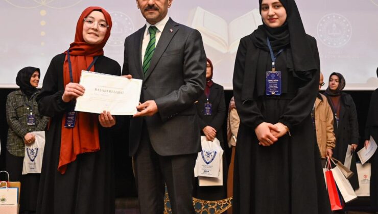 Genç Nida Hafızlık Yarışması Bölge Finalistleri Ödüllerini Aldı