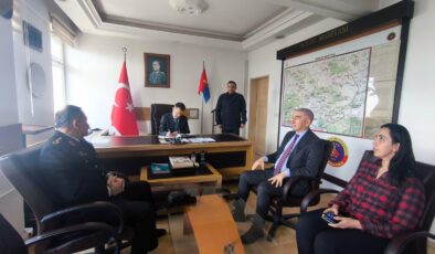 JANDARMA’DA VALİ DENETİMİ: “MESAİ MEFHUMU GÖZETMEYENLERE TEŞEKKÜR”