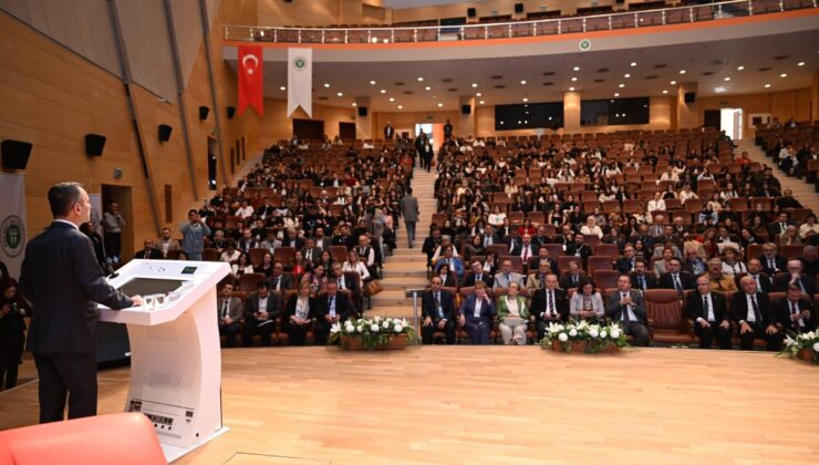 Kocaeli Hukuk Zirvesi, Kent Protokolünün Katılımıyla Gerçekleştirildi