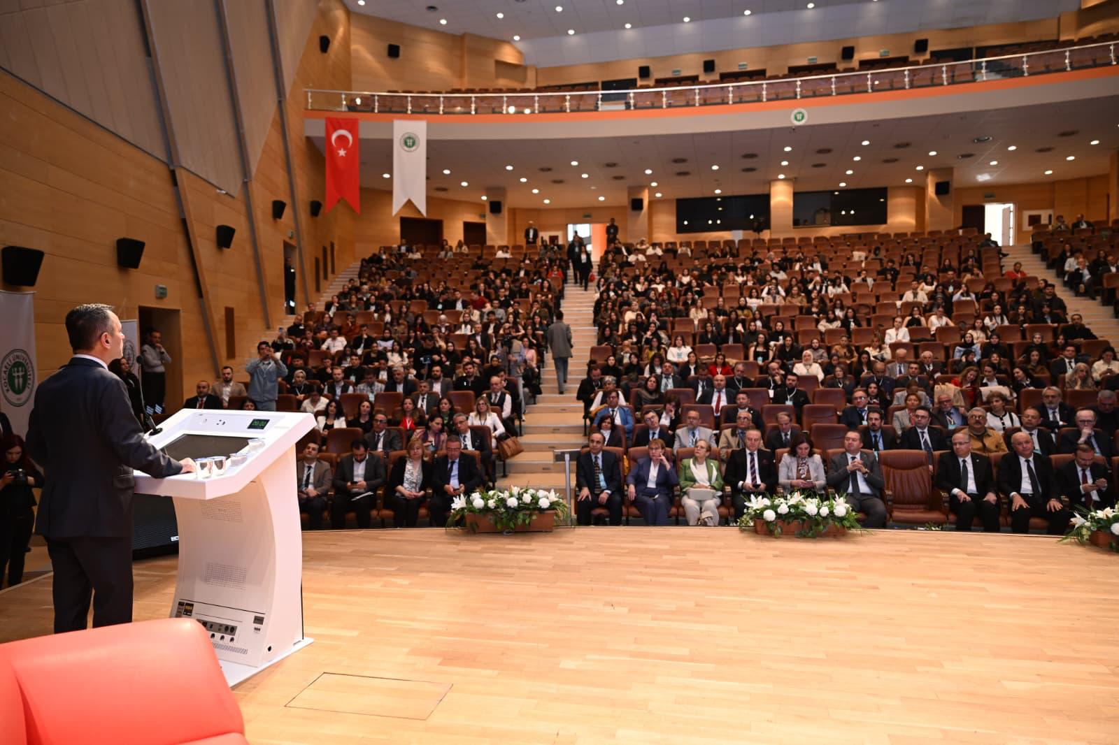 Kocaeli Hukuk Zirvesi, Kent Protokolünün Katılımıyla Gerçekleştirildi