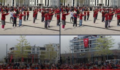 KARTEPELİ ÇOCUKLARDA 23 NİSAN HEYECANI DORUKTA: KENT MEYDANI BAYRAMA HAZIRLANIYOR